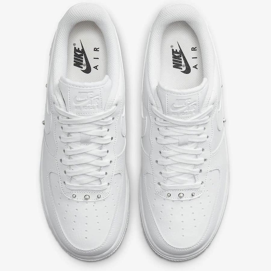Buy Nike Air Force 1 u0026#39;07 SE W Air Force 1 u0026#39;07 SE White/Metallic  Silver/Black/White DQ0231-100 Authentic Nike Japan Product from Japan - Buy  authentic Plus exclusive items from Japan | ZenPlus
