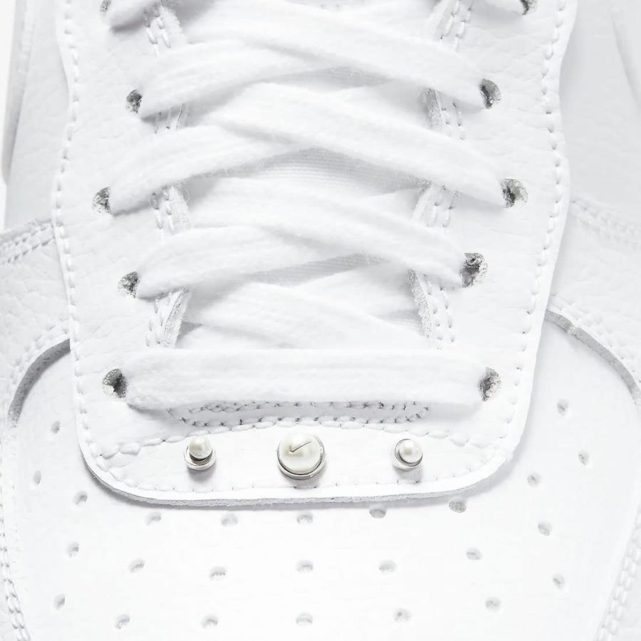 Buy Nike Air Force 1 u0026#39;07 SE W Air Force 1 u0026#39;07 SE White/Metallic  Silver/Black/White DQ0231-100 Authentic Nike Japan Product from Japan - Buy  authentic Plus exclusive items from Japan | ZenPlus