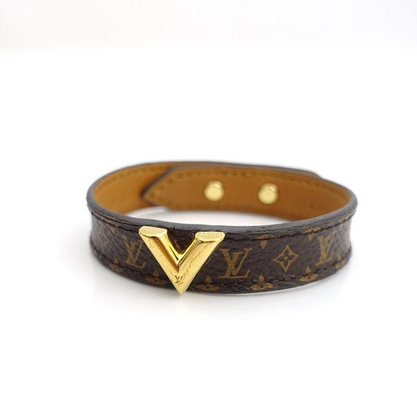 Louis Vuitton, Accessories, Louis Vuitton Essential V Belt
