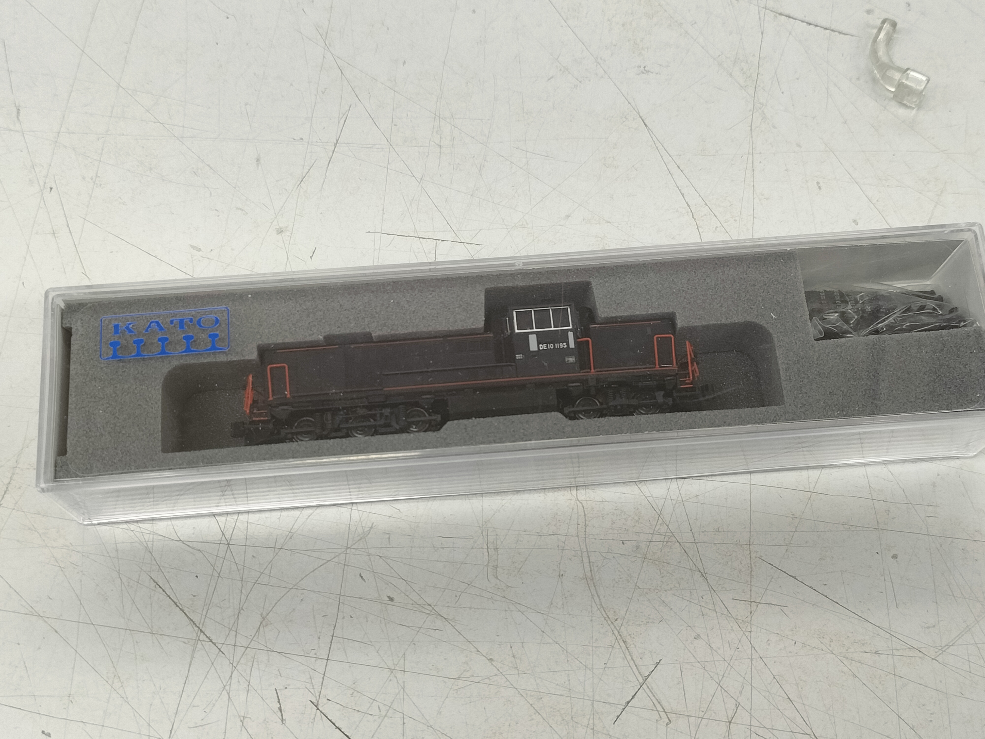 DE10 1195 KATO JR九州仕様(登場時) 鉄道模型 - 日本の商品を世界中に