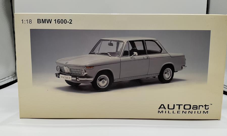 AUTOart BMW 1600-2 - ミニカー