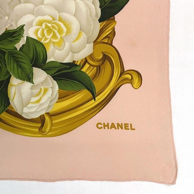 シャネル スカーフ ピンク ホワイト グリーン カメリア 100％ シルク 中古 CHANEL クリーニング済み 花 大判 ヴィンテージ アパレル 定番