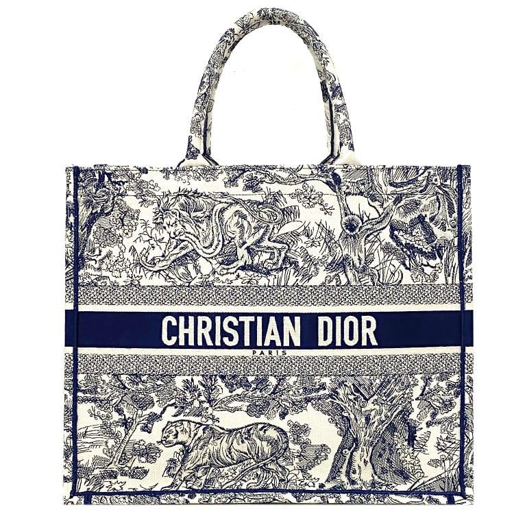 Dior tote bag discount book