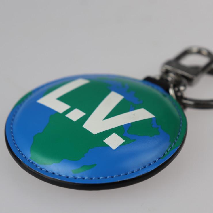 Buy LOUIS VUITTON key holder MP3384 13915 13944 white green silver metal  fittings [USED] from Japan - Buy authentic Plus exclusive items from Japan