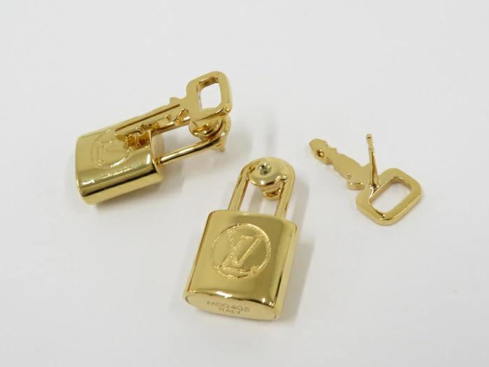 Louis Vuitton Bookle Dreil Hoop Spiral Stud Earrings Gold Plated Japan  [Used]