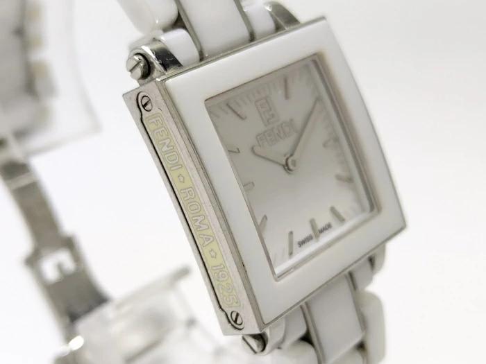 [中古] FENDI クアドロ レディース 腕時計 クオーツ ホワイト セラミック SS ホワイト文字盤 6200L