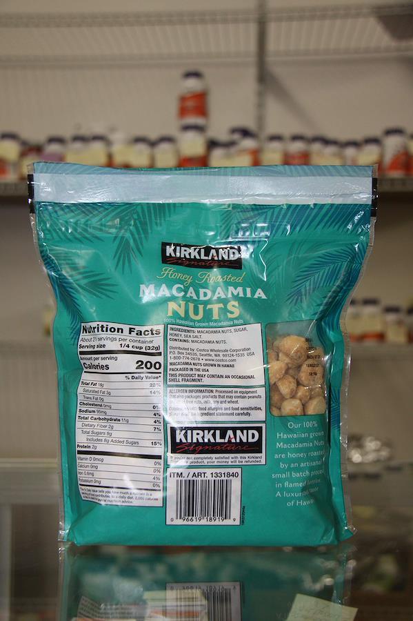 Kirkland Signature Honey Roasted Macadamia Nuts, 680 g