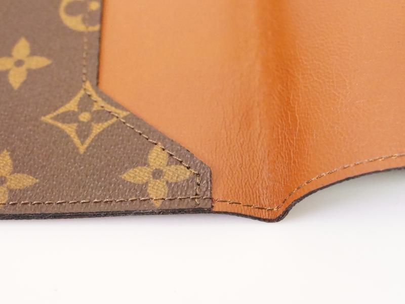 Louis Vuitton Classic Document Holder in Brown