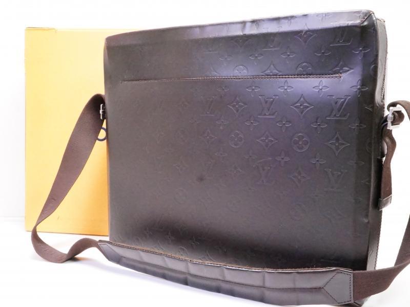Louis Vuitton, Bags, Louis Vuitton Steve Messenger Bag Monogram Glace  Leather Brown