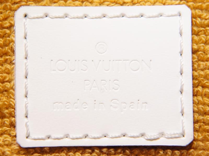 Buy Pre-owned & Brand new Luxury Louis Vuitton Plage Lagoon White Vinyl Epi  Mini Beach Tote Online