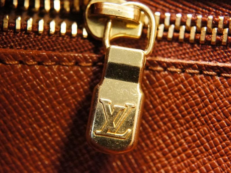 Buy Authentic Pre-owned Louis Vuitton Monogram Vintage Saint-cloud Gm  Crossbody Bag M51242 200370 from Japan - Buy authentic Plus exclusive items  from Japan