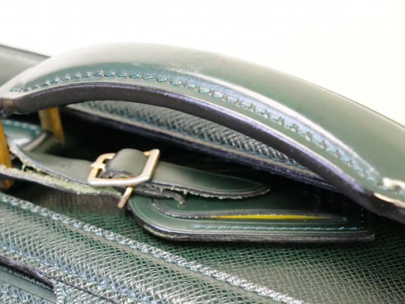 Authentic Pre-owned Louis Vuitton LV Taiga Epicea Green Pilot Case Our
