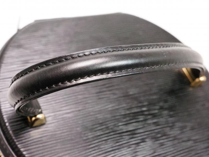 Buy Authentic Pre-owned Louis Vuitton Epi Noir Black Cannes Cosmetic Vanity  Hand Bag M48032 211057 from Japan - Buy authentic Plus exclusive items from  Japan