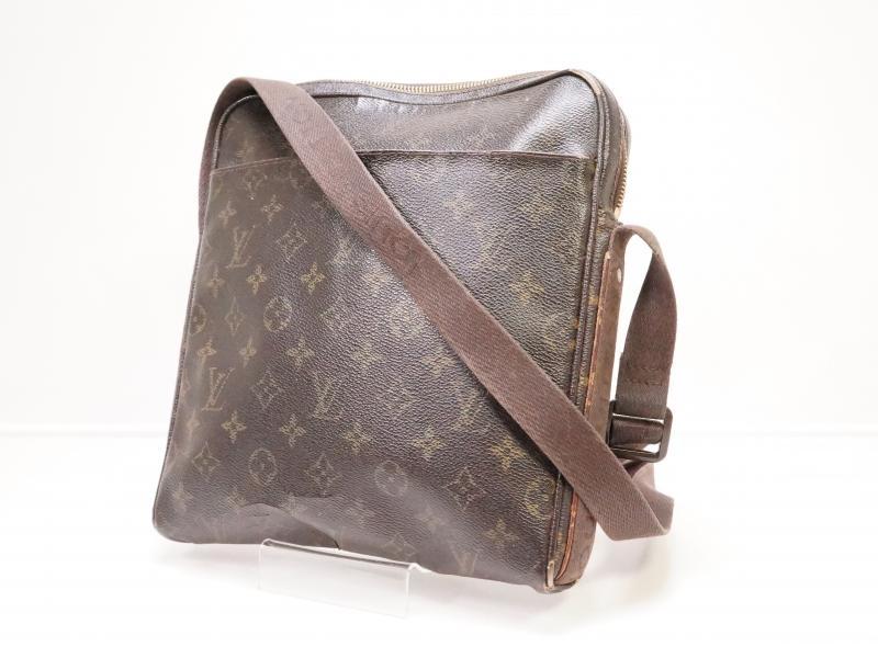 Authentic Louis Vuitton Monogram Trotteur Shoulder Bag Crossbody
