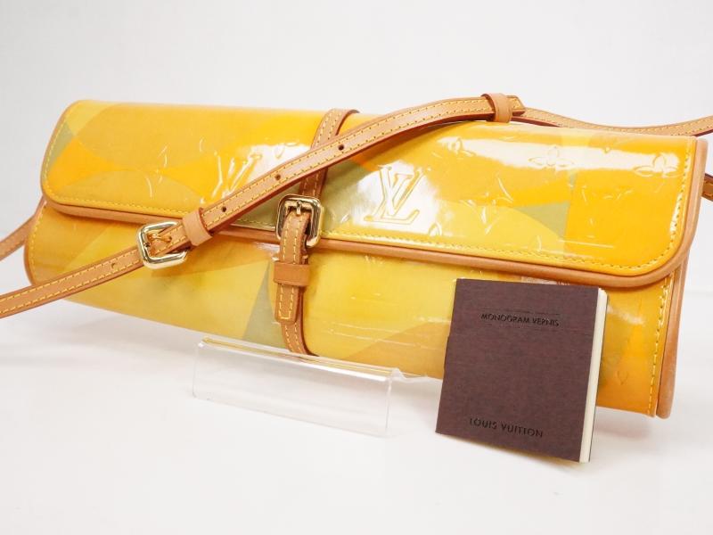 Pre-owned Louis Vuitton Leather Clutch Bag In Yellow