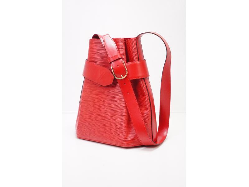 Pre-owned Louis Vuitton Handbag In Red